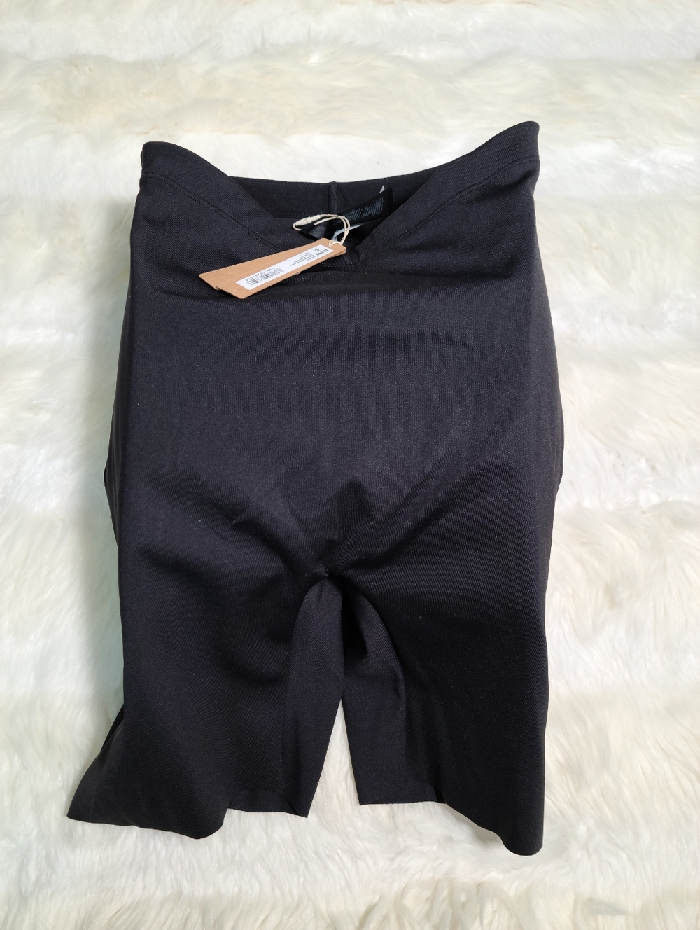 SKIMS Body Hip Shaping Mid Thigh Short Black Onyx Women Small NEW